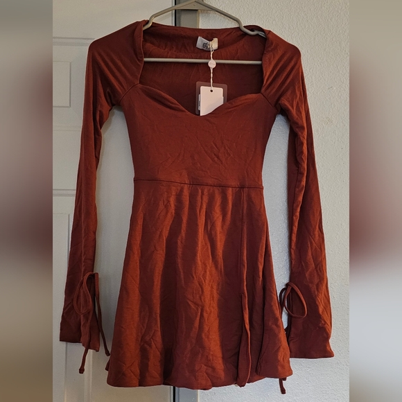 BAIZE Square Neck Long Sleeve Mini Dress in Black - Picture 1 of 11